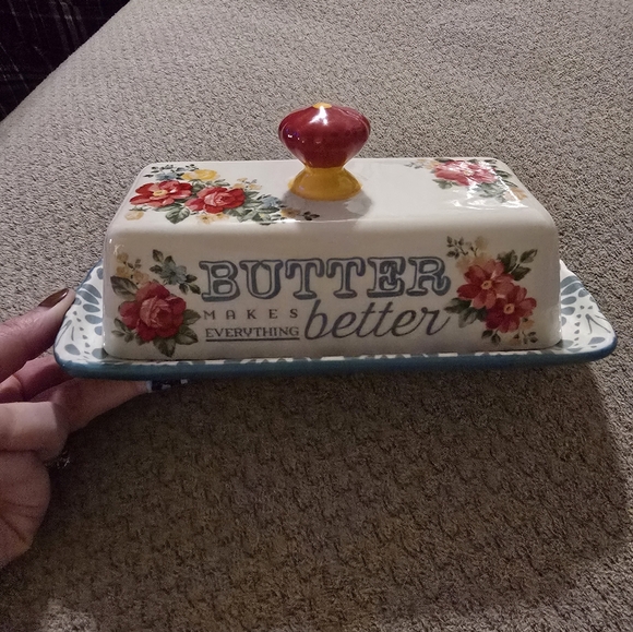 The Pioneer Woman Other - The Pioneer Woman vintage-style butter dish